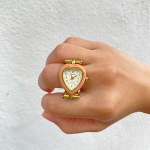 Vintage Pink Heart-shaped Ring Watch